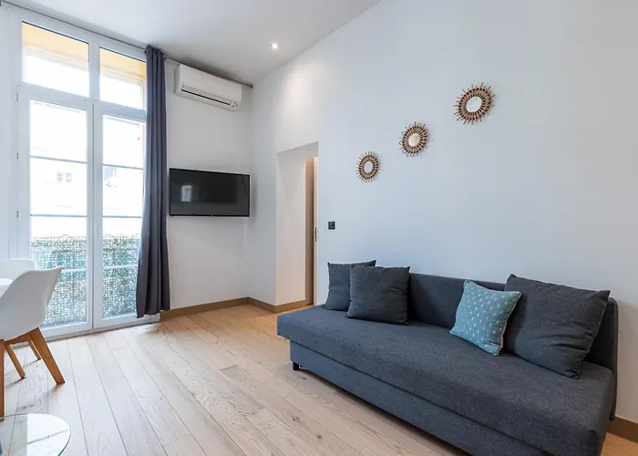 Garibaldi Square - Cosy 1Bdr In The Old Town